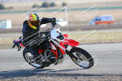 media/Feb-05-2023-Classic Track Day (Sun) [[c35aca4a42]]/Group 2/session 4 turn 4/